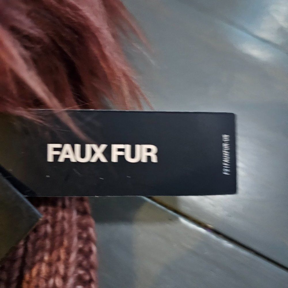 The North Face Women's Oh Mega Fur Pom Wild Ginger Beanie - Picture 9 of 12